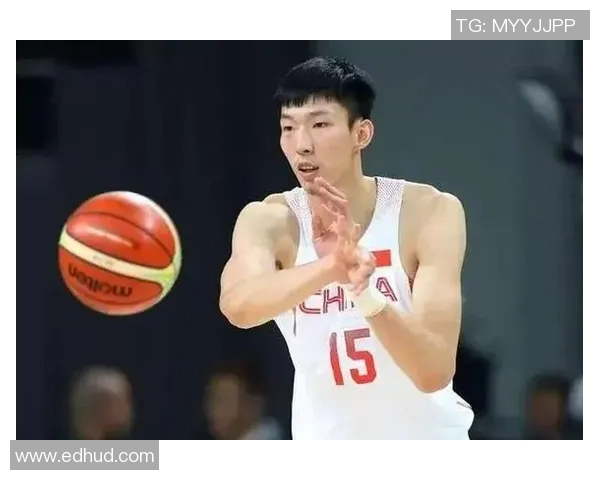 周琦在国际赛场上的崛起与挑战：从青年才俊到篮球巨星的奋斗历程