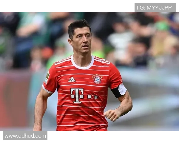 莱万重返德甲对决旧主拜仁球迷怒斥其忘恩负义行为