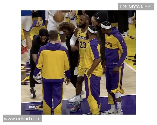 詹姆斯全能表现助湖人加时击败勇士成功晋级季后赛