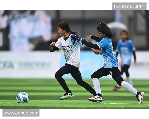 重庆足球队在冠军赛中的表现分析与状态评估 重庆足球队在冠军赛中的表现分析与状态评估